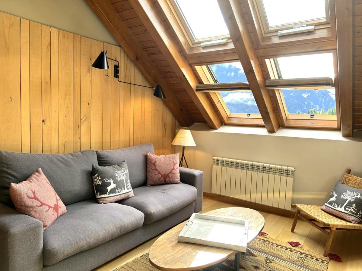 Appartamento Atico Premium 50 E Esterri d'Àneu Esterno foto